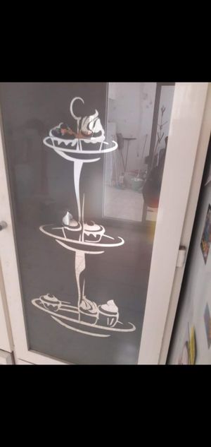 Vidrio arenado con diseño de cupcake - Vidrería El Cristal