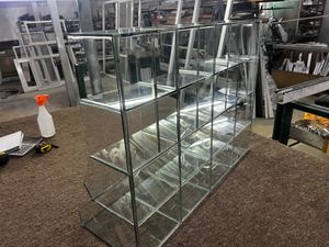 Vitrina comercial de vidrio templado - Vidrería El Cristal